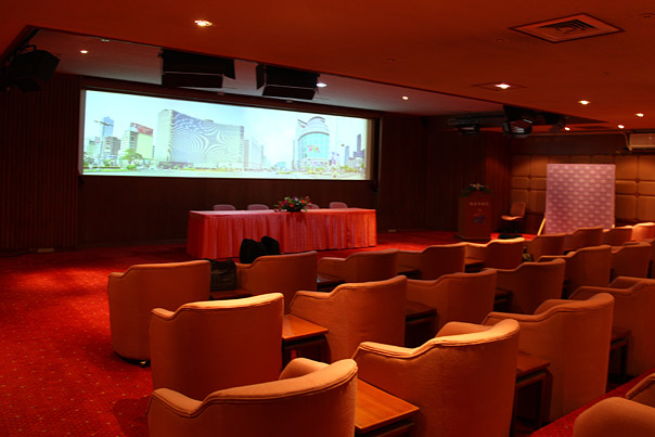 高雄市政府-四機寬螢幕數位影音多媒體<br>Quad-Projector Wide-Screen Video System at Kaohsiung City Government